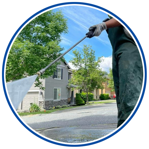 Pressure washing a Dover Delaware residential home